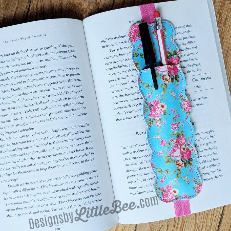 Scalloped ITH Pen Holder Slide Bookmark 03 09 2018 - Designs by
