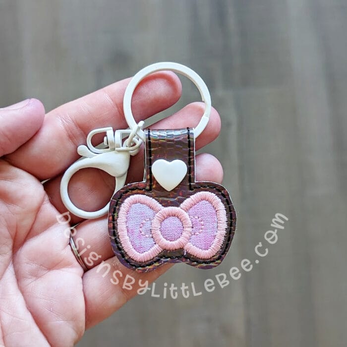 Bow Snap Tab & Eyelet Key Fob