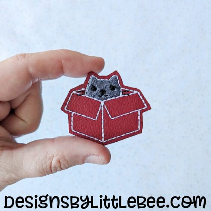 Cat in a Box Feltie