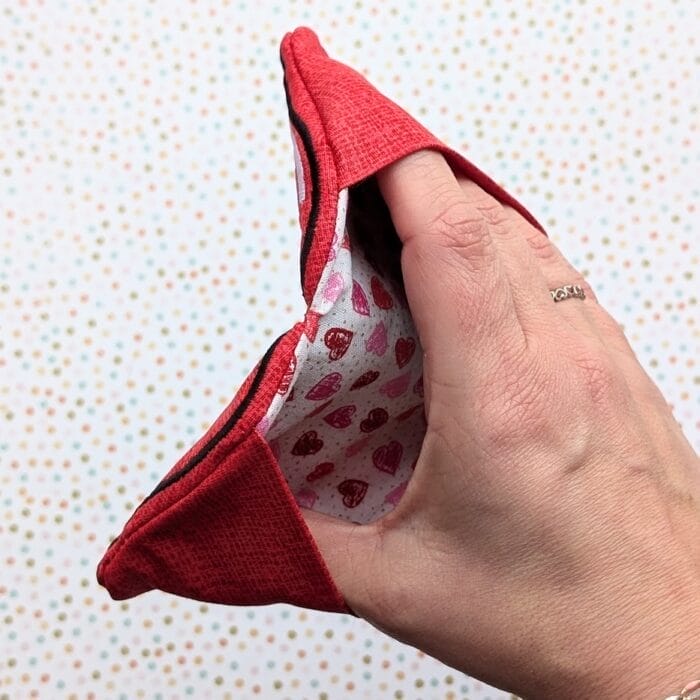Lips Fingertip Hot Pad - Image 2